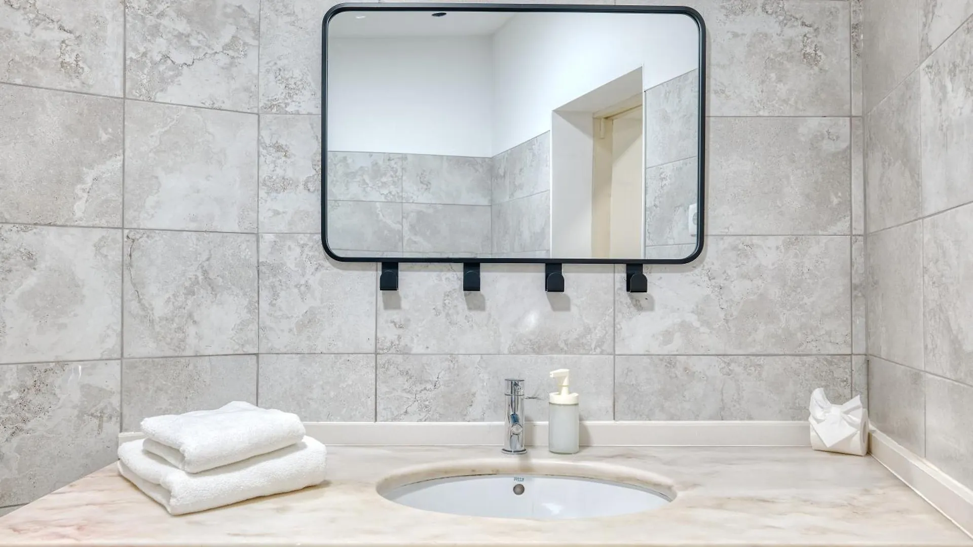 Vita Portucale ! Stylish Apartment Campo Ourique Lisboa 0*,