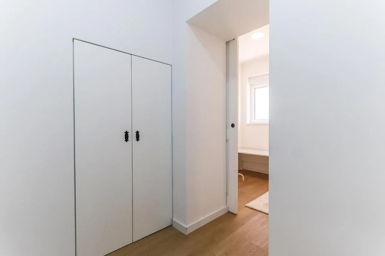 Vita Portucale ! Stylish Apartment Campo Ourique Lizbona