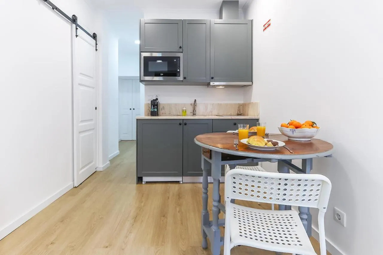 Vita Portucale ! Stylish Apartment Campo Ourique Lizbona