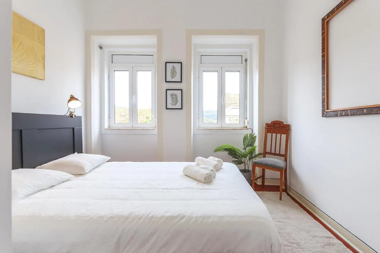 Vita Portucale ! Stylish Apartment Campo Ourique Lizbona Portugalia