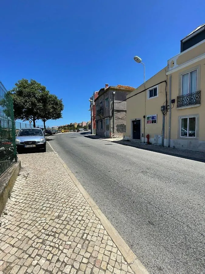 Vita Portucale ! Stylish Apartment Campo Ourique Lizbona