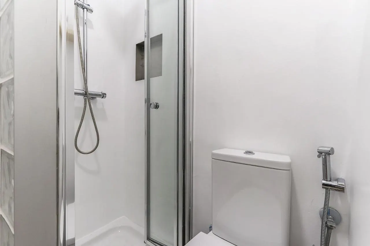 Vita Portucale ! Stylish Apartment Campo Ourique Lizbona