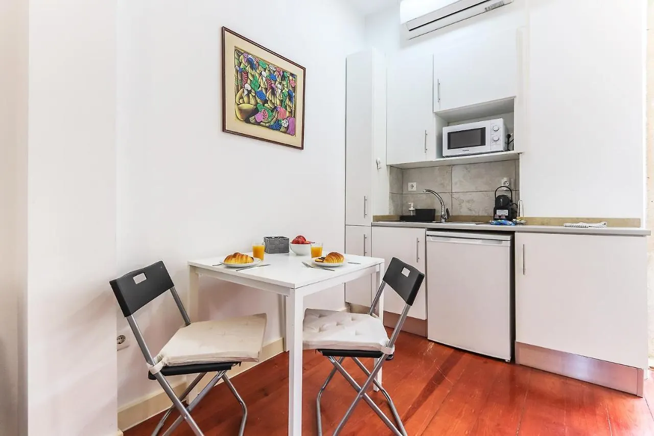 Vita Portucale ! Stylish Apartment Campo Ourique Lizbona