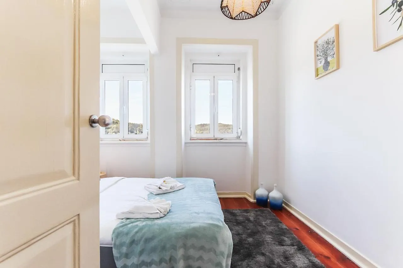 Vita Portucale ! Stylish Apartment Campo Ourique Lizbona